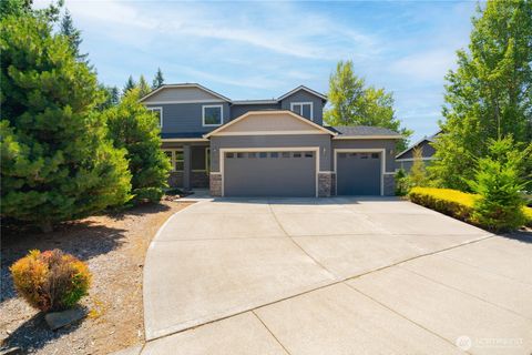 Photo of 940 W Lookout Ridge Drive Dr, Washougal, WA 98671 (MLS # 2408458)
