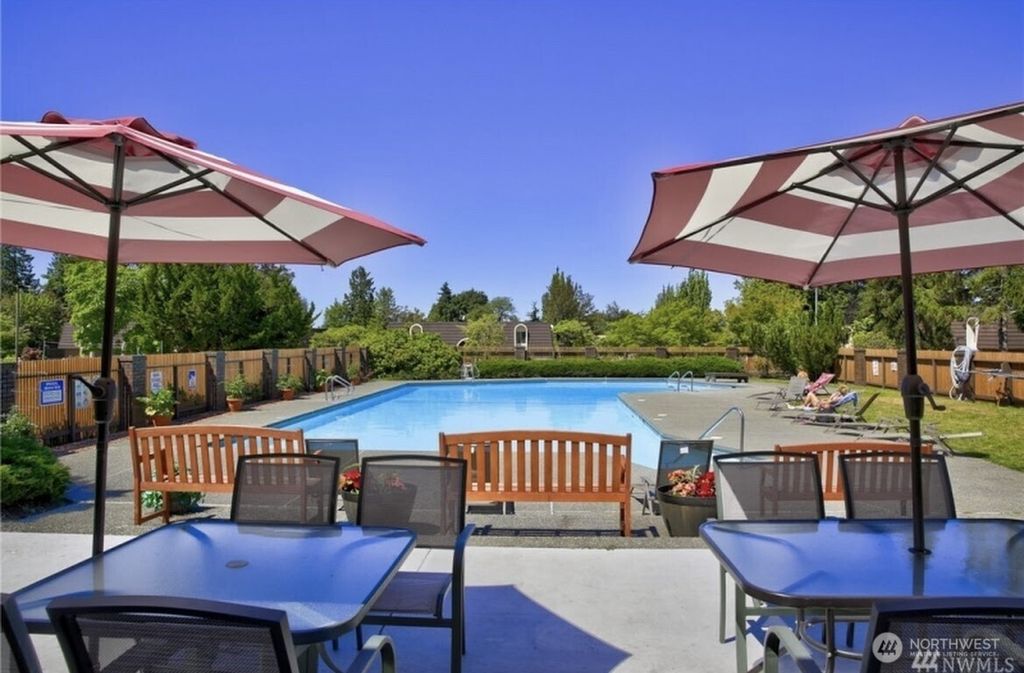 Photo of 11112 NE 68th Street #327, Kirkland, WA 98033 (MLS # 2489925)