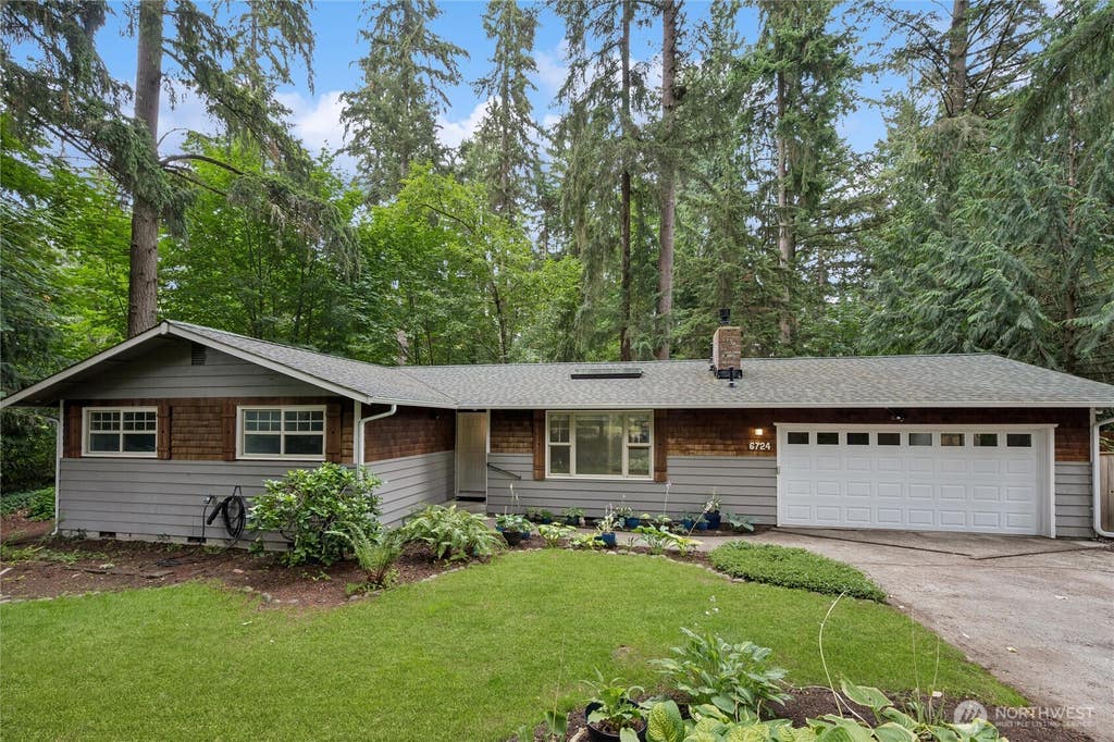 Photo of 6724 Alder Glen Drive SE, Olympia, WA 98513 (MLS # 2556888)