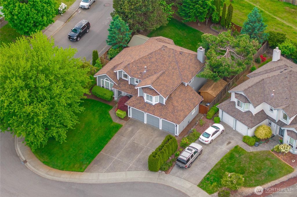 Photo of 826 SW 347th Court CT, Federal Way, WA 98023 (MLS # 2522964)