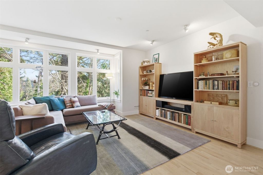 Photo of 400 Winslow Way E #280, Bainbridge Island, WA 98110 (MLS # 2463396)