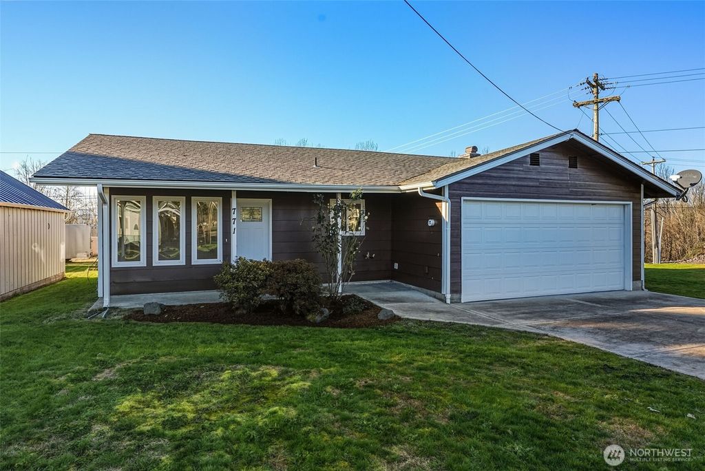 Photo of 771 NE Mcbride Court, Castle Rock, WA 98611 (MLS # 2471207)