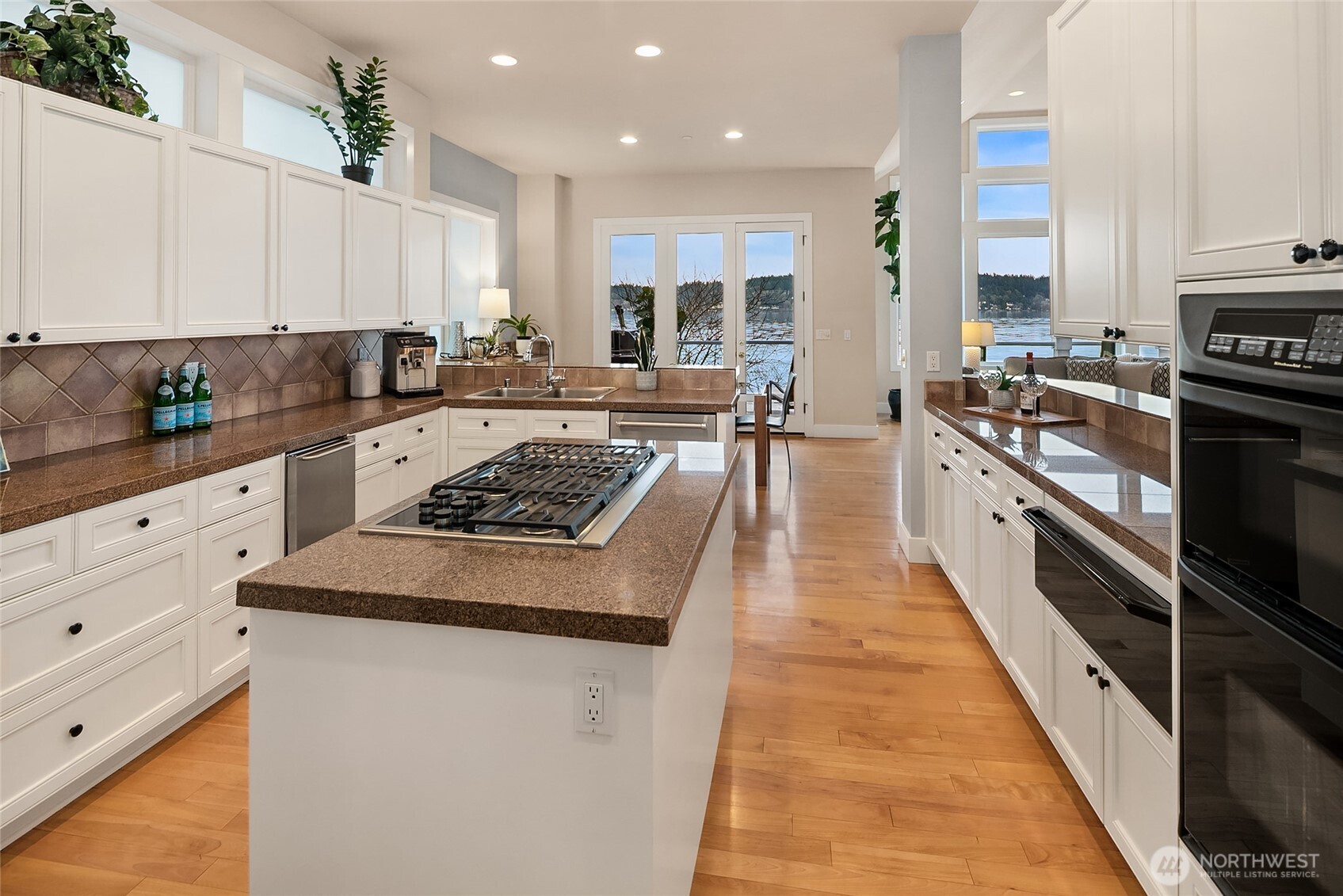 2010 W Lake Sammamish Parkway SE