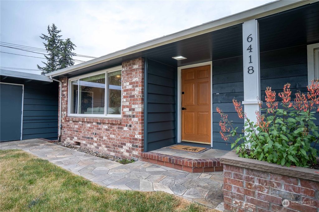 Photo of 6418 50th Drive NE, Marysville, WA 98270 (MLS # 2264127)