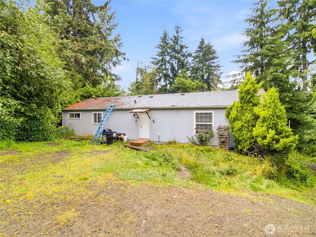 Photo of 16615 36th Street Ct E, Lake Tapps, WA 98391 (MLS # 2547291)