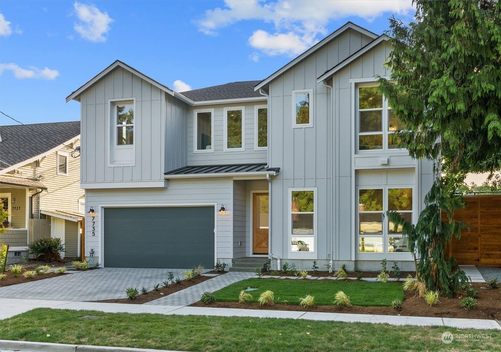 Photo of 7735 44th Avenue NE, Seattle, WA 98115 (MLS # 2144382)