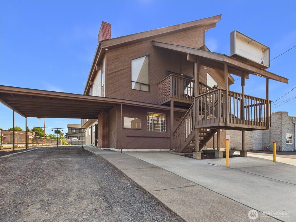 Photo of 512 Cedar Street, Walla Walla, WA 99362 (MLS # 2578482)