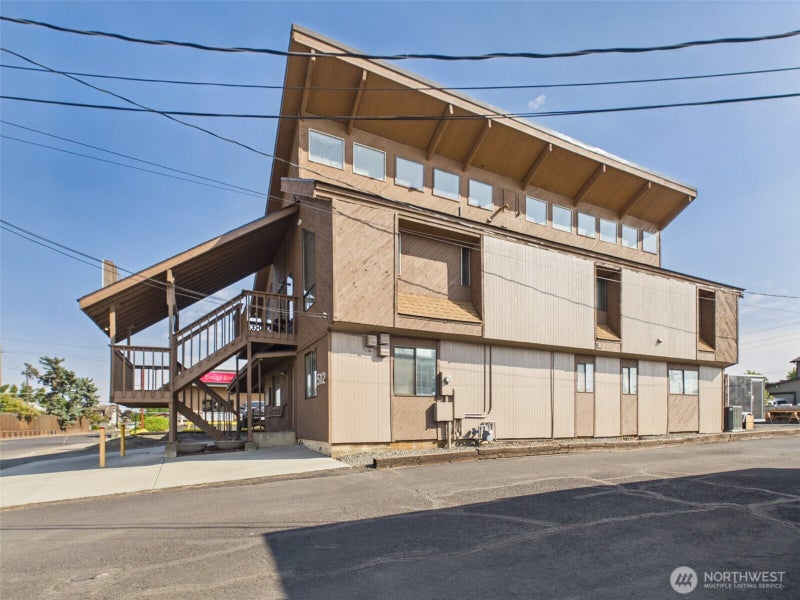 512 Cedar Street