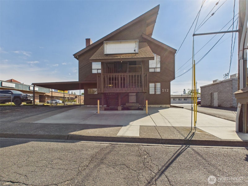 512 Cedar Street