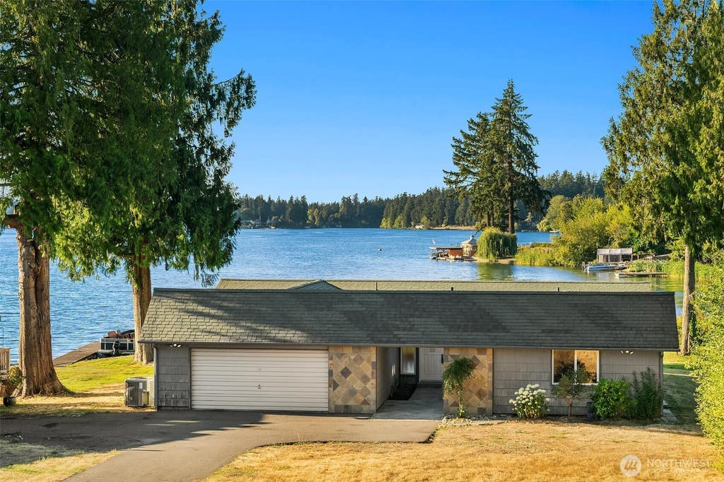 Photo of 823 173rd Street S, Spanaway, WA 98387 (MLS # 2567698)