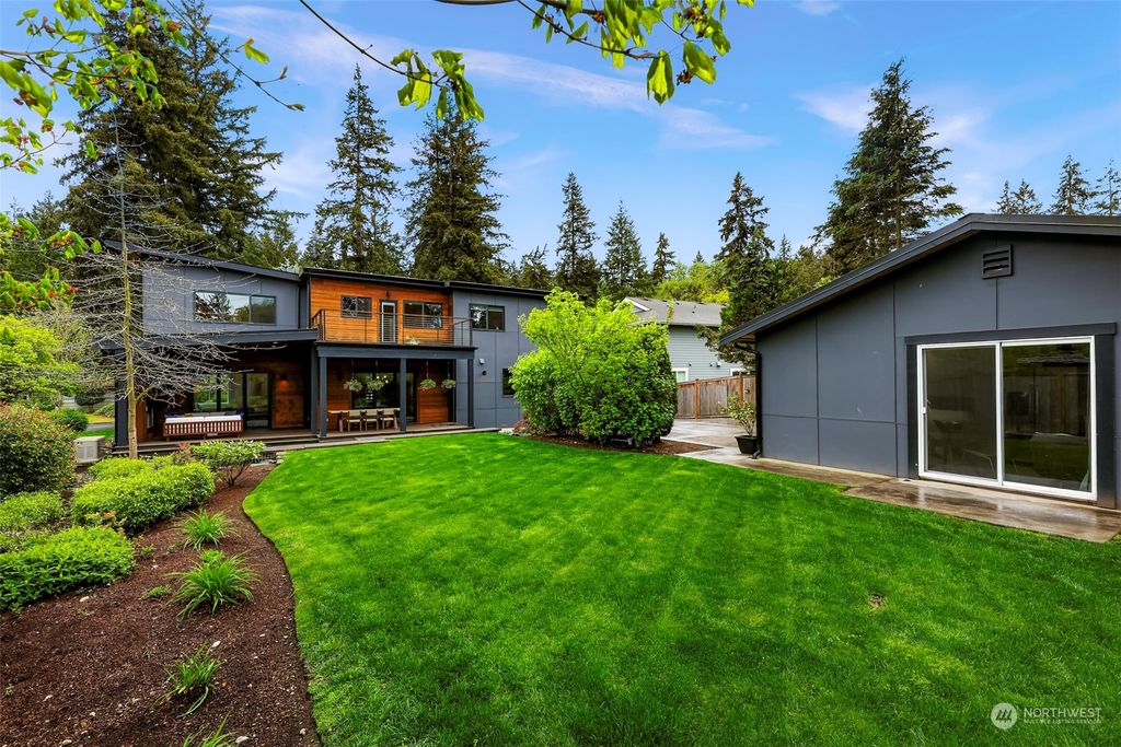 Photo of 4083 156th Avenue SE, Bellevue, WA 98006 (MLS # 2230980)