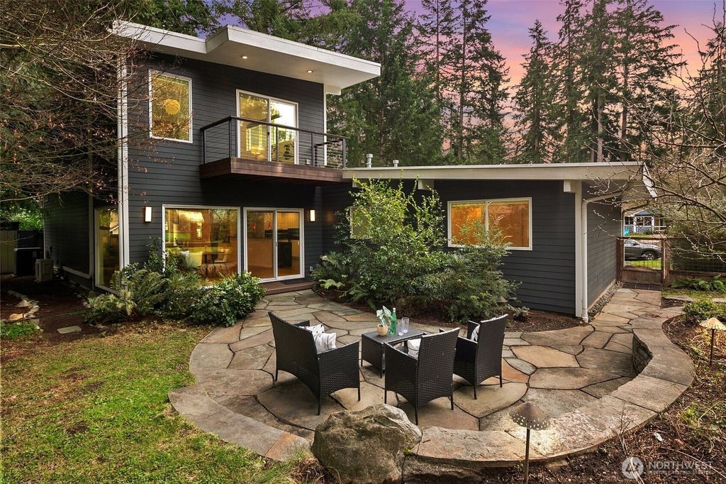 Photo of 13780 NE 77th Place, Redmond, WA 98052 (MLS # 2362062)
