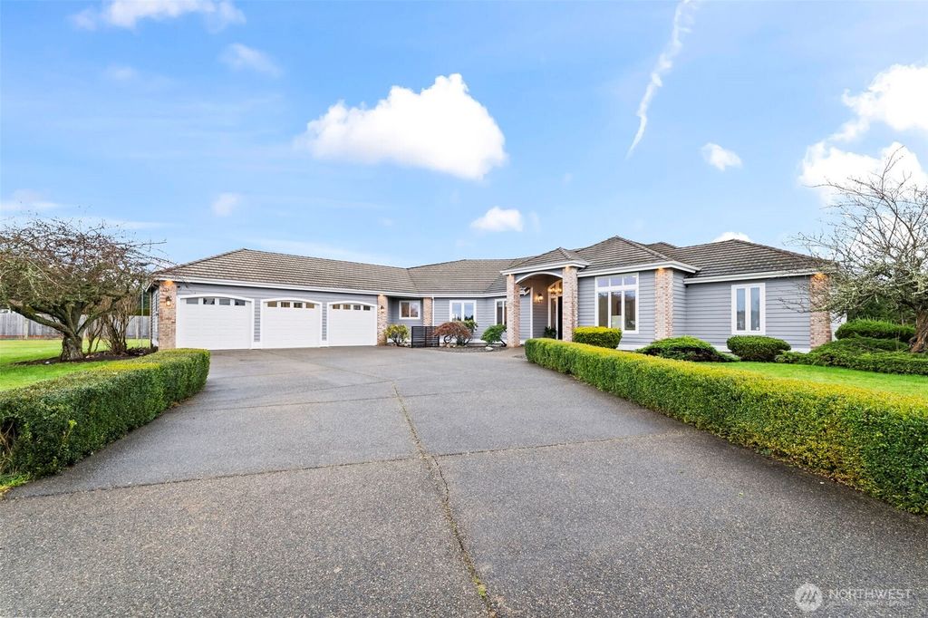 Photo of 2505 263rd Street Ct E, Spanaway, WA 98387 (MLS # 2465014)