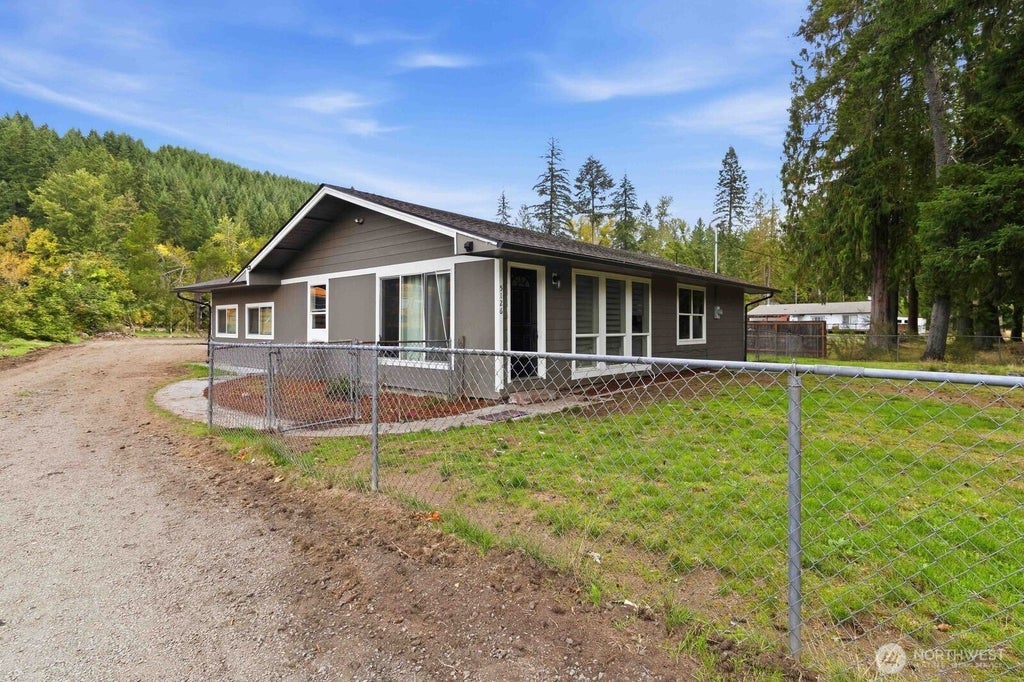 Photo of 5126 Spirit Lake Highway, Toutle, WA 98649 (MLS # 2582632)