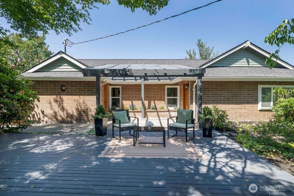 Photo of 22045 276th Avenue SE, Maple Valley, WA 98038 (MLS # 2565468)