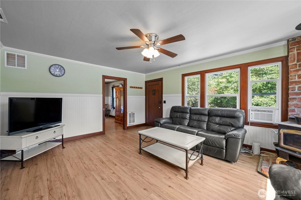 Photo of 21716 State Route 530 NE, Arlington, WA 98223 (MLS # 2551125)