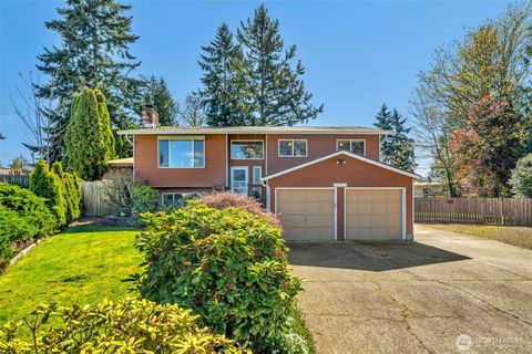 Photo of 10711 SE 232 Place, Kent, WA 98031 (MLS # 2501602)