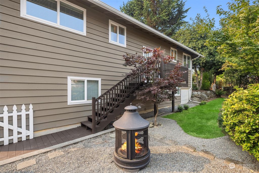 Photo of 24718 Marine View Drive S, Des Moines, WA 98198 (MLS # 2298200)