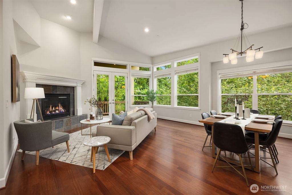 Photo of 11005 NE 100th Place, Kirkland, WA 98033 (MLS # 2430217)