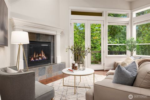 Photo of 11005 NE 100th Place, Kirkland, WA 98033 (MLS # 2430217)