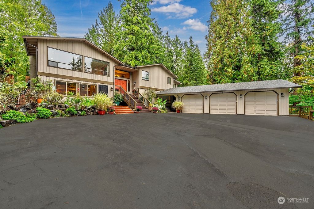Photo of 18313 Butternut Road, Lynnwood, WA 98037 (MLS # 2170862)