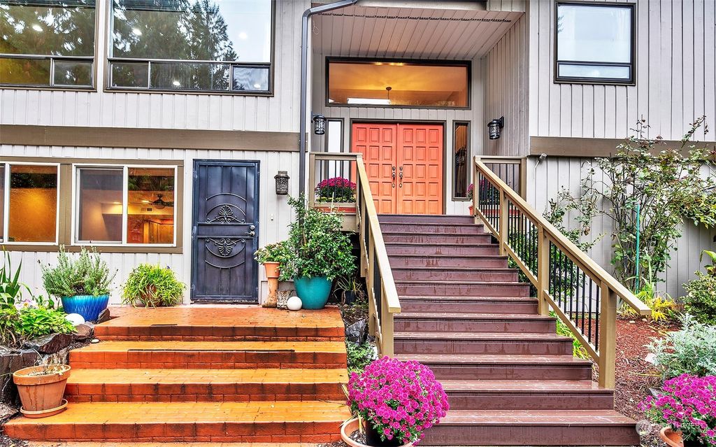Photo of 18313 Butternut Road, Lynnwood, WA 98037 (MLS # 2170862)