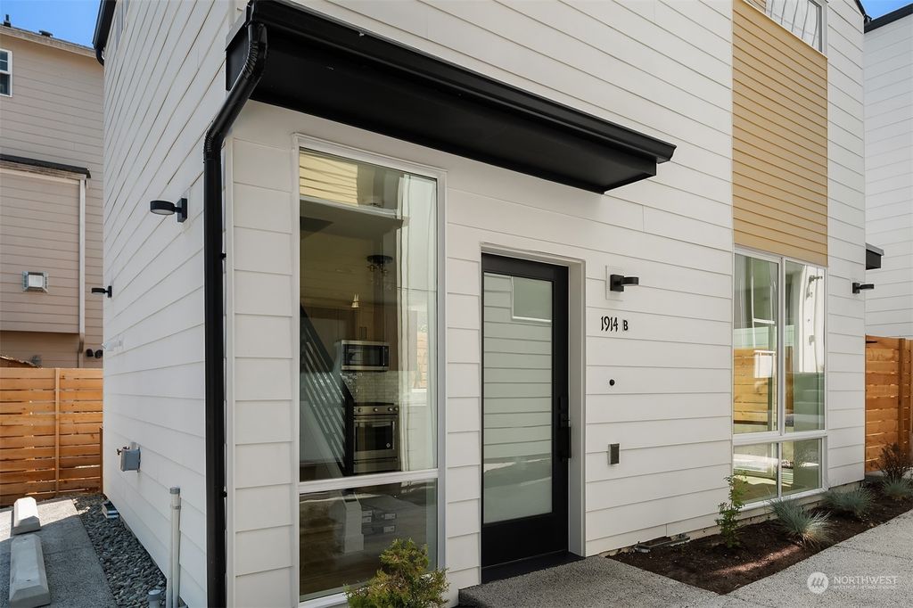 Photo of 1914 18th Avenue S #B, Seattle, WA 98144 (MLS # 2186535)