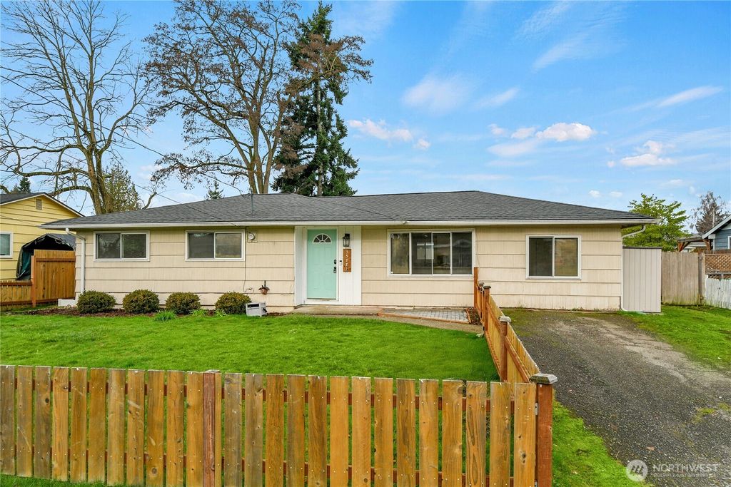 Photo of 15771 119th Place SE, Renton, WA 98058 (MLS # 2468316)
