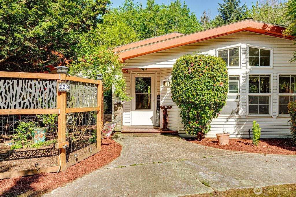 Photo of 229 Prospect Road, Woodland, WA 98674 (MLS # 2517191)