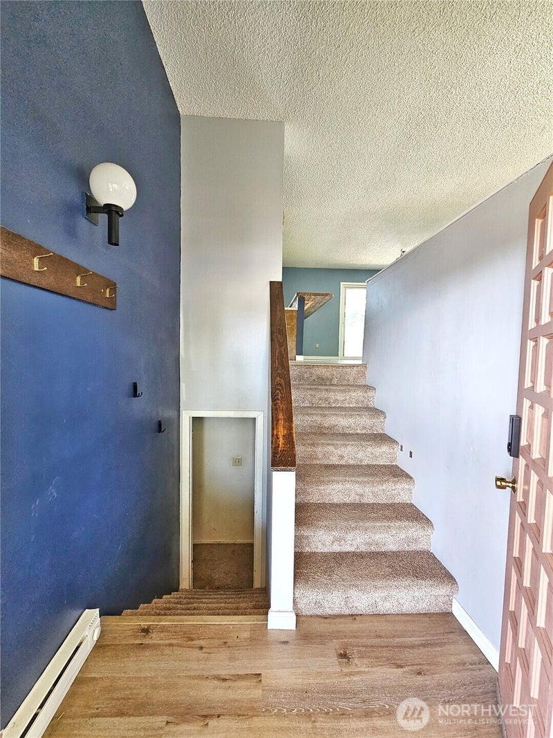 1321 E Elep Avenue