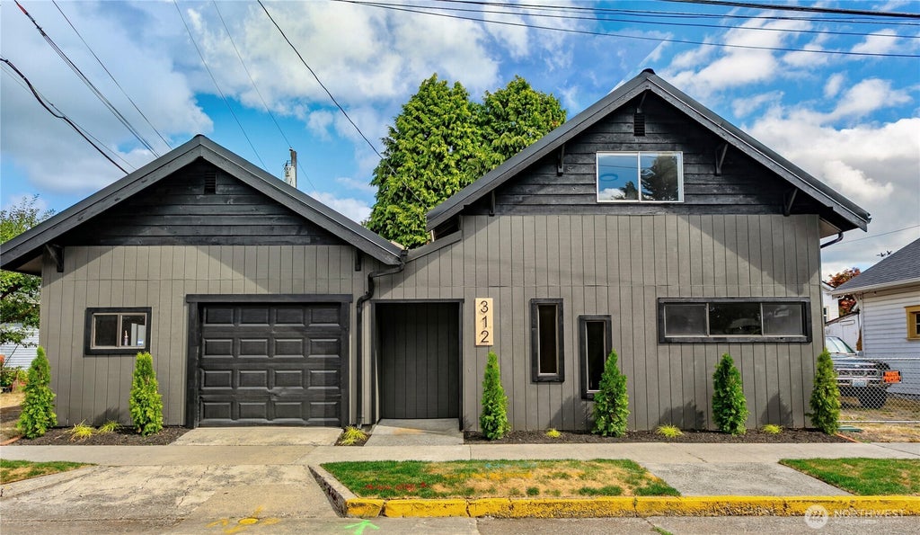 Photo of 312 S Iron, Centralia, WA 98531 (MLS # 2574634)