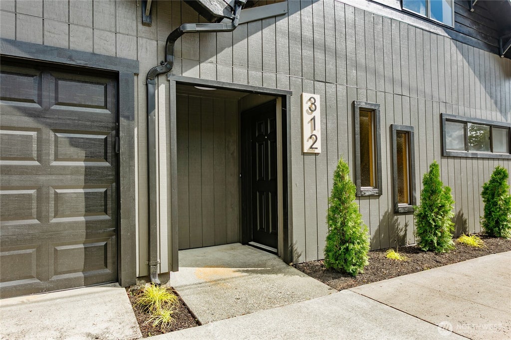 Photo of 312 S Iron, Centralia, WA 98531 (MLS # 2574634)