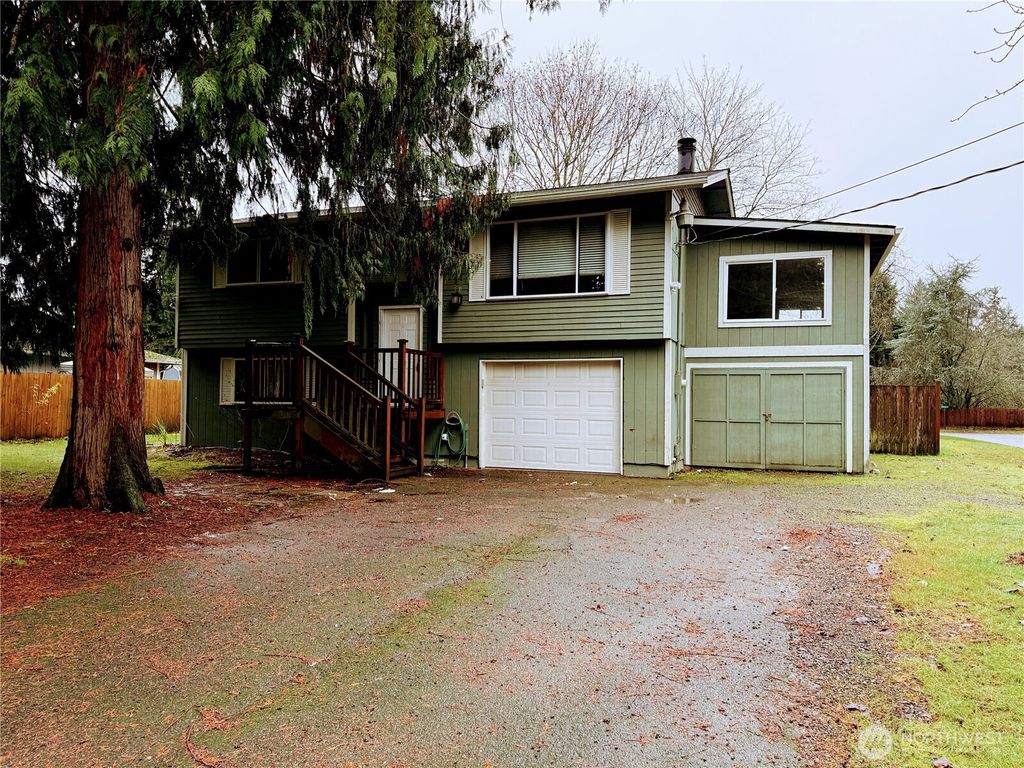 Photo of 13906 126th Avenue E, Puyallup, WA 98374 (MLS # 2460689)