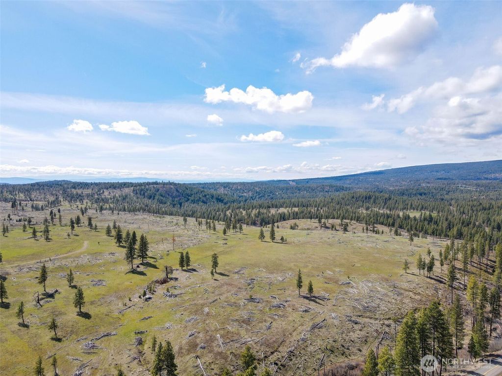 Photo of 0 Lot 3 Box Canyon Road, Goldendale, WA 98620 (MLS # 2458544)