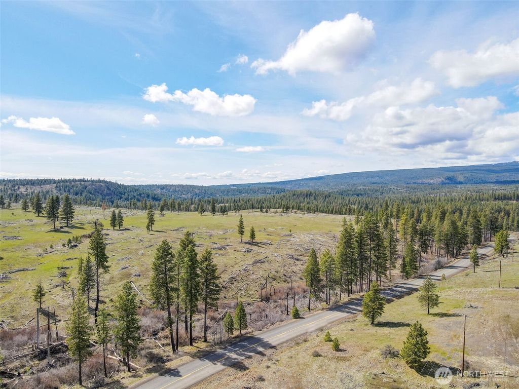 Photo of 0 Lot 3 Box Canyon Road, Goldendale, WA 98620 (MLS # 2458544)