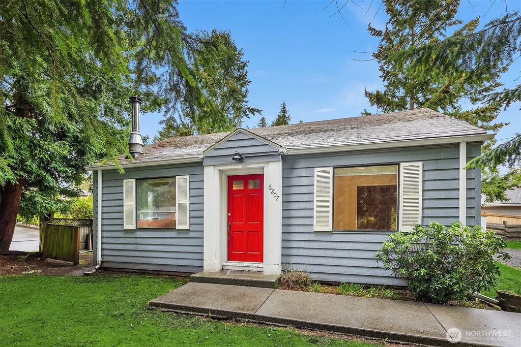 Photo of 6207 188th Street SW, Lynnwood, WA 98037 (MLS # 2354310)