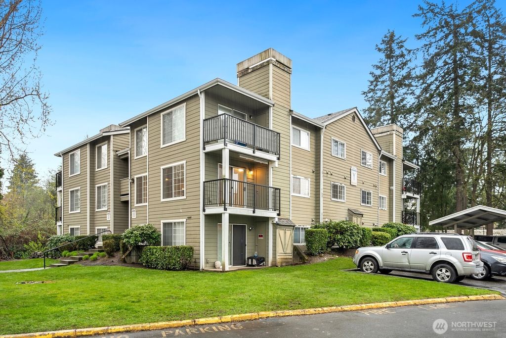 Photo of 28300 18th Avenue S #Y202, Federal Way, WA 98003 (MLS # 2356789)