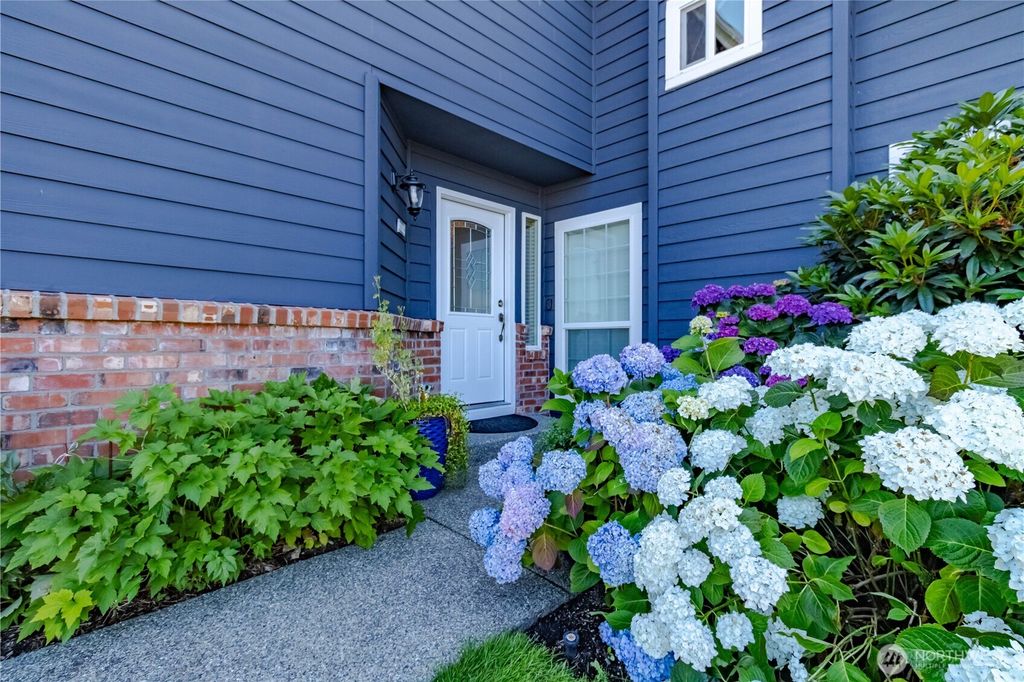 Photo of 11703 SE 229th Place, Kent, WA 98031 (MLS # 2541117)