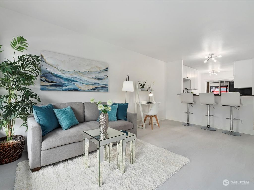 Photo of 130 105th Avenue SE #117, Bellevue, WA 98004 (MLS # 2013148)