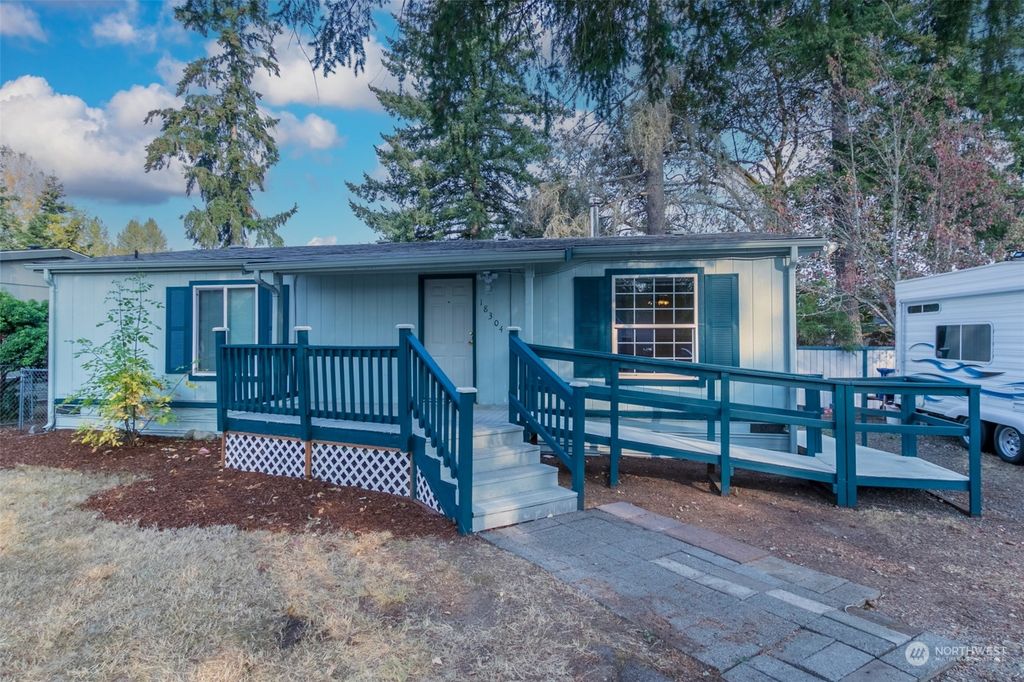 Photo of 18304 SE 264th Place, Covington, WA 98042 (MLS # 2010128)