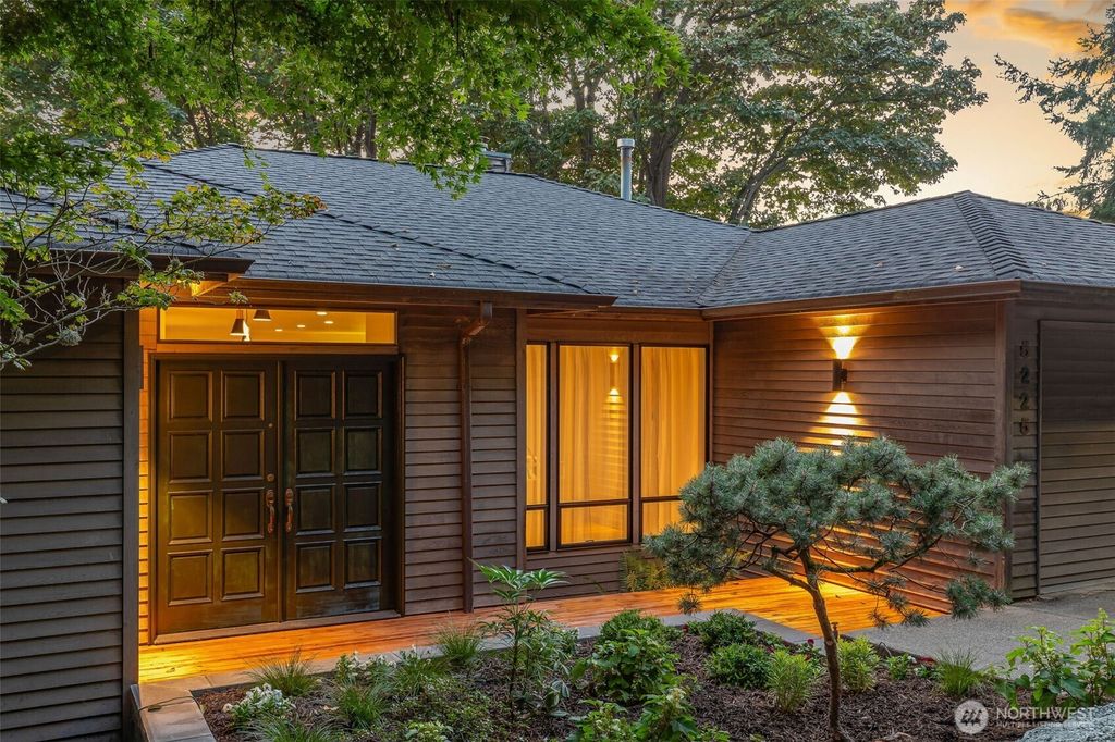 Photo of 5225 SW Jacobsen Road, Seattle, WA 98116 (MLS # 2430863)