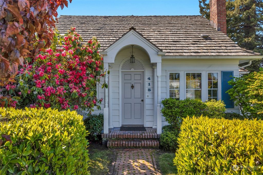 Photo of 415 Church Avenue, Mukilteo, WA 98275 (MLS # 2223518)