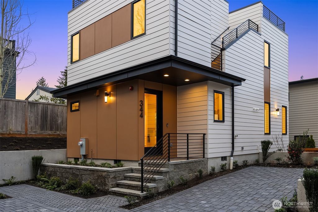 Photo of 344 6th Avenue, Kirkland, WA 98033 (MLS # 2357683)