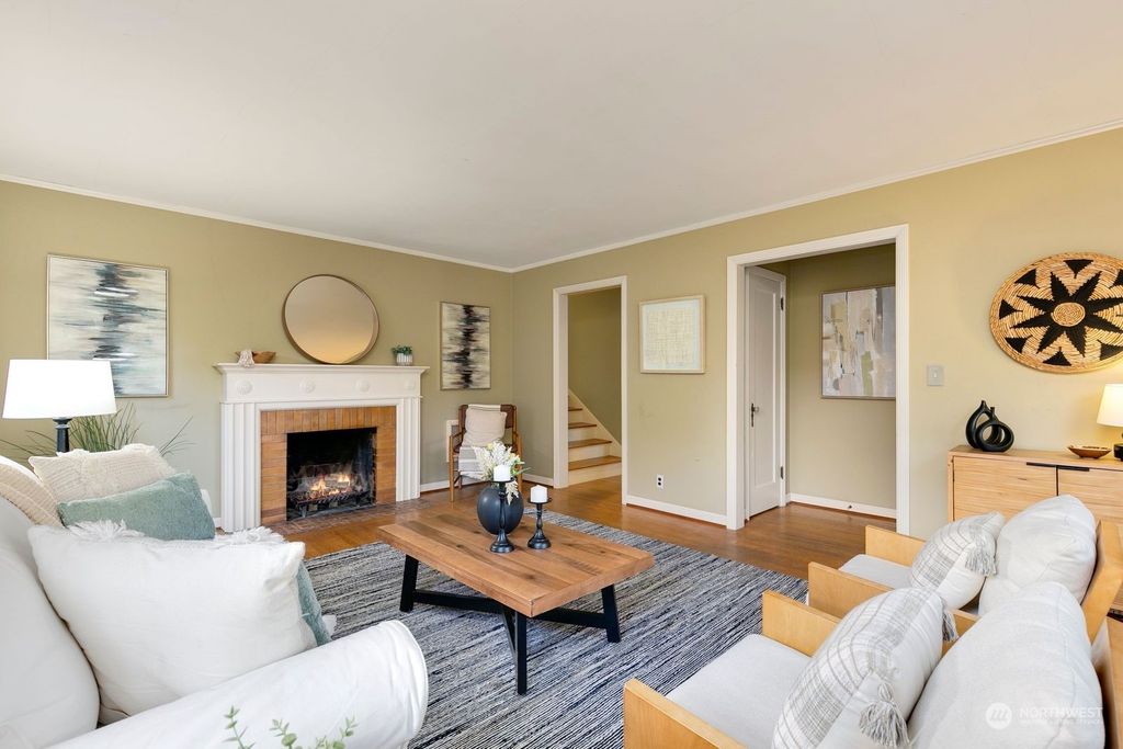 Photo of 11219 Dayton Avenue N, Seattle, WA 98133 (MLS # 2154916)