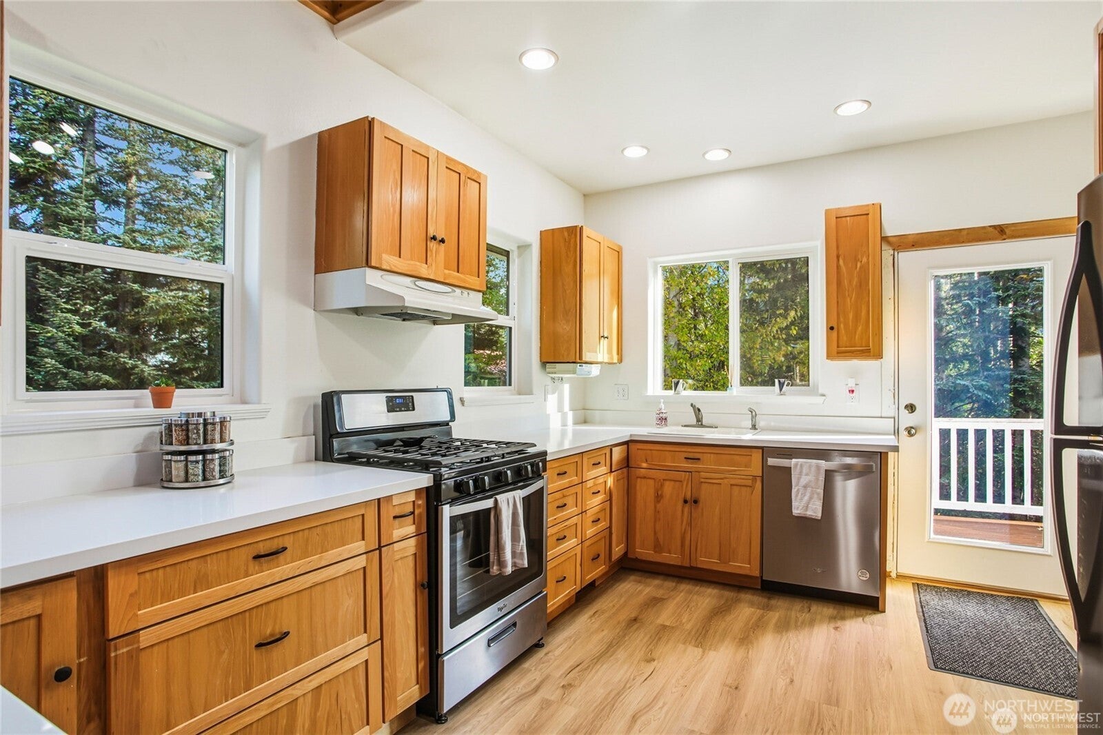 330 Keechelus Drive