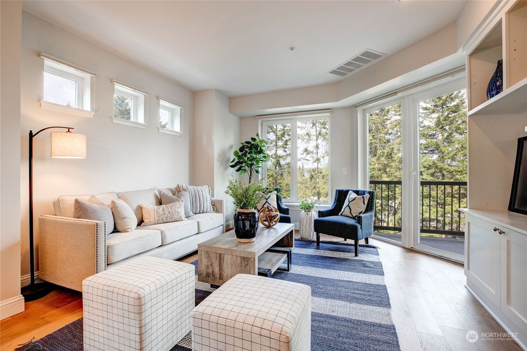 Photo of 18707 SE Newport Way #201, Issaquah, WA 98027 (MLS # 1999999)