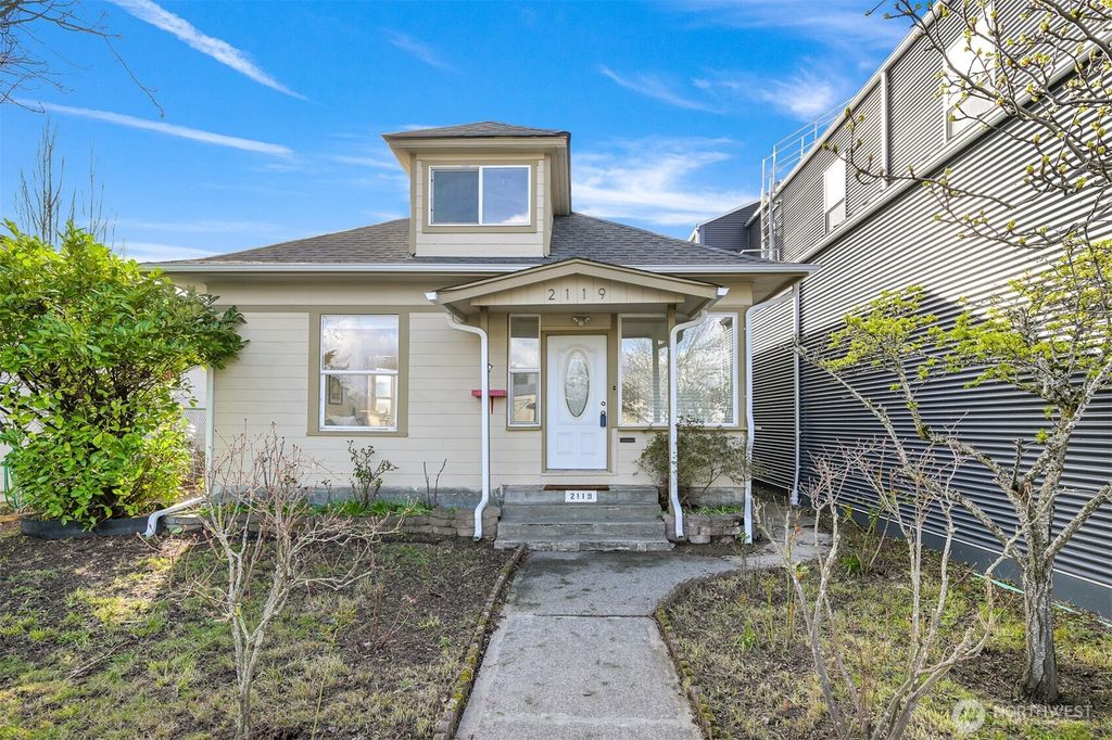 Photo of 2119 Humboldt Street, Bellingham, WA 98225 (MLS # 2497480)