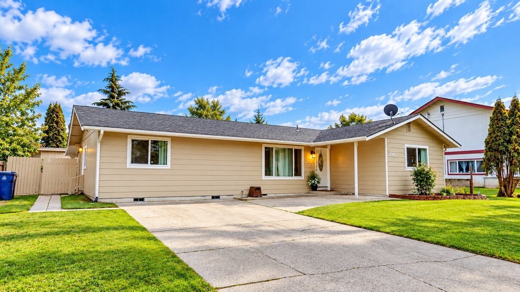 Photo of 218 S 24th Street S, Mount Vernon, WA 98274 (MLS # 2595660)