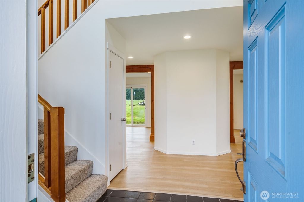 Photo of 31321 Lebor Devore Road E, Eatonville, WA 98328 (MLS # 2458478)