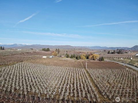 Photo of 223 Old Riverside HWY Hwy, Omak, WA 98841 (MLS # 2481570)